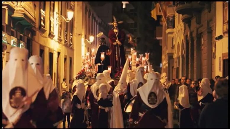 Semana Santa Prozession in der Nacht auf La Palma