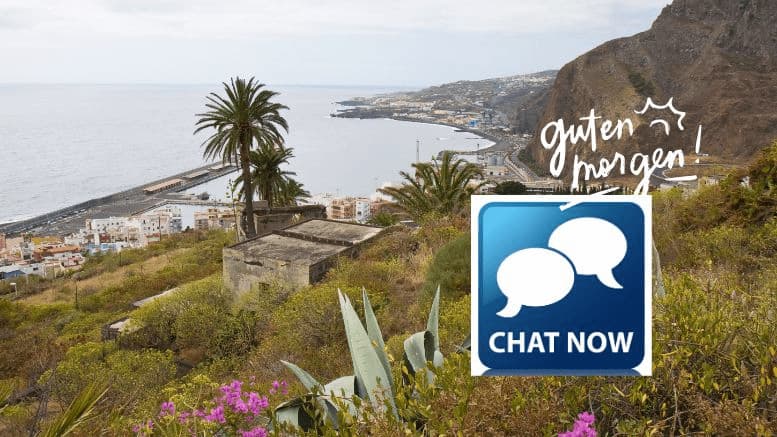 Blick au Santa Cruz de La Palma mit dem Hafen