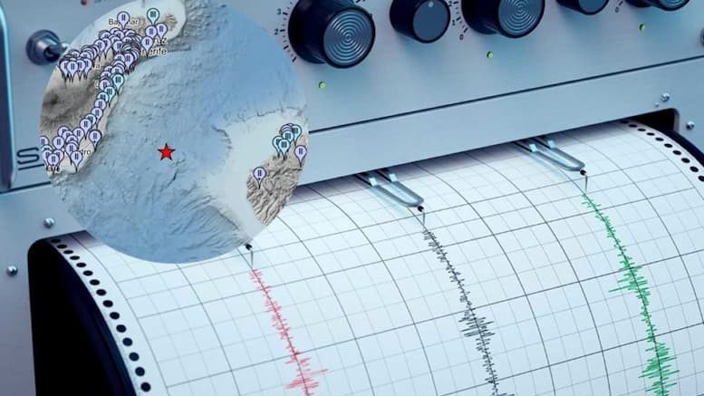 Seismograf zeichnet Erdbeben auf