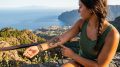 Tätowierter Oberarms mit dem Gecko-Motiv, aufgenommen an einem ikonischen La Palma-Aussichtspunkt