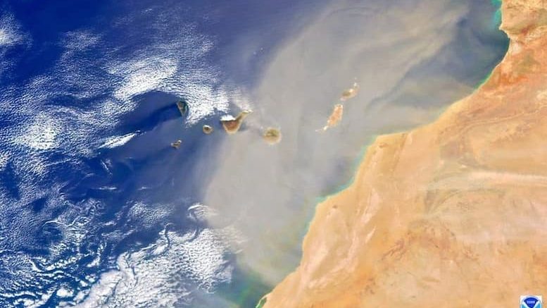 Sandstaub aus der Sahara bewegt sich auf die Kanaren zu