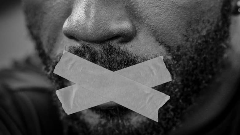 Mit Heftpflaster zugeklebter Mund/ pevolca-protokolle-warum-die-wahrheit-unter-verschluss-bleibt