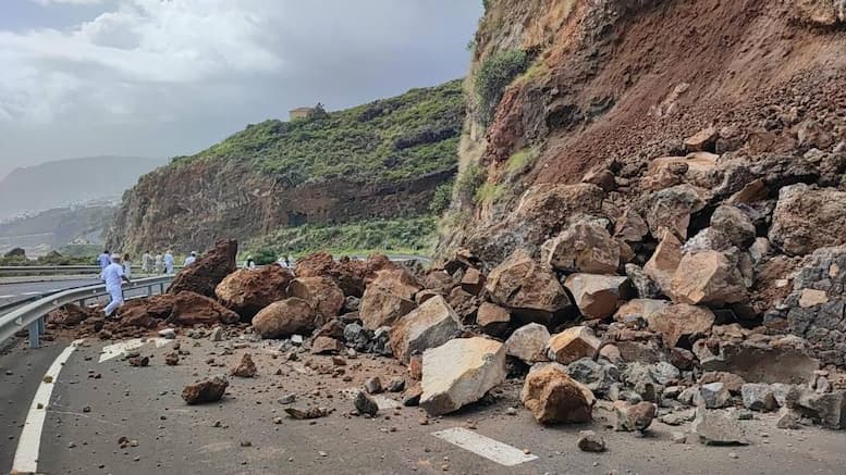 Steinschlag auf der LP-1/ Wandern La Palma Erdrutschgefahr